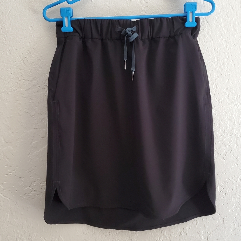 Lululemon On The Fly Skirt Size 8